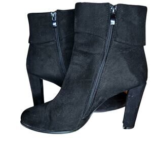 Jessica Cline 10M Black Ankle Boots